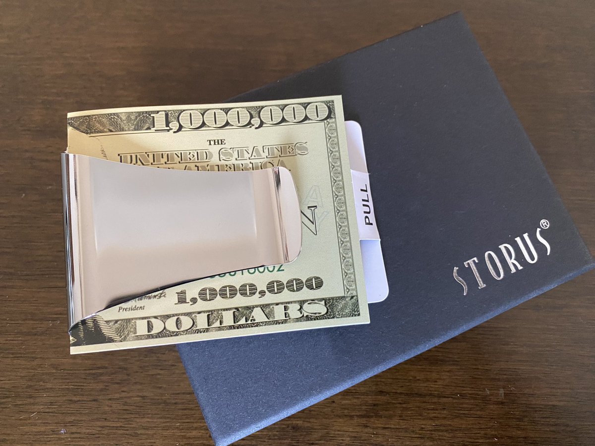 Ar_fif_sala's tweet photo. マネークリップというものを
買ってみました。
#STORUS https://t.co/wOmfKCxYOD