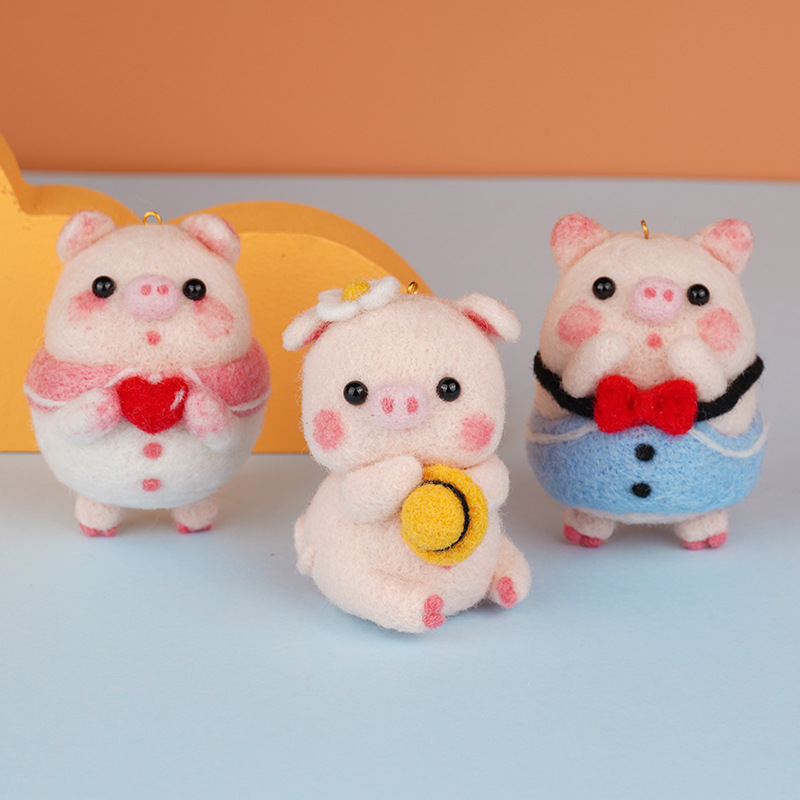 DIYPlanet1's tweet photo. DIY needled felted piggy family🥰 #needlefelting
https://t.co/tEmweX19B8 https://t.co/SCEen0Drvp