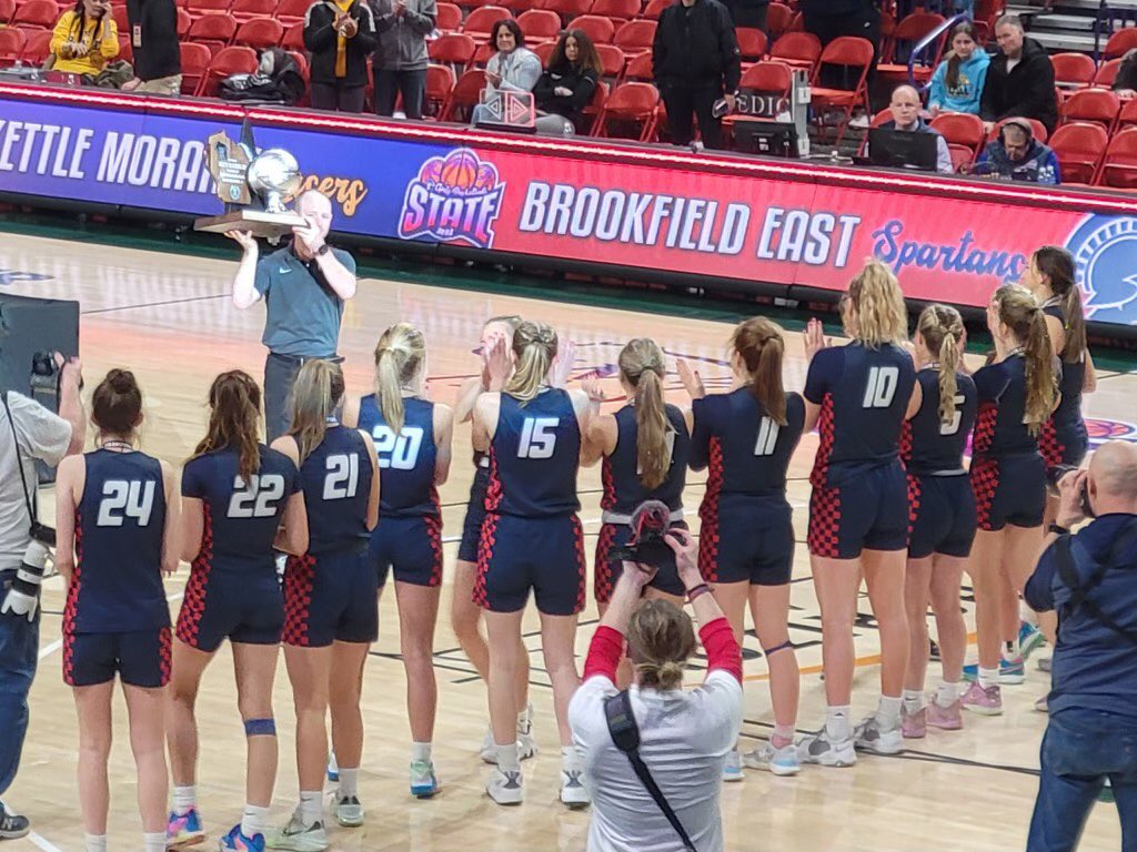 Brookfield East Girls Basketball tweet media