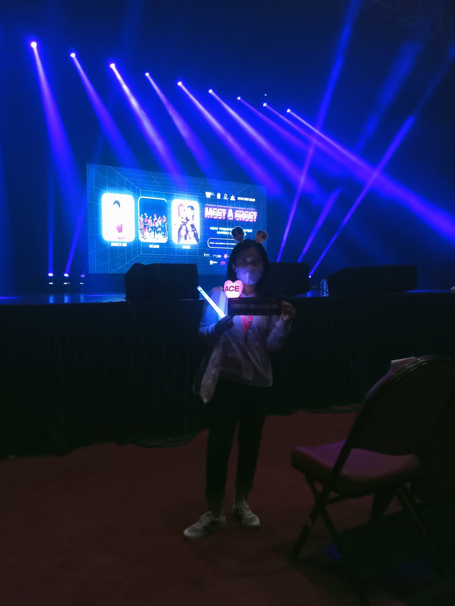 aaaihposaaa's tweet photo. may hang over pa po talaga ako ghod! HAHAHA ~ so here's some pictures po about the O'Group FirstOne Entertainment Meet and Greet last Sunday, 2023 March 12 in New Frontier Theater ~
#1stOne #FirstOneEntertainment #MeetAndGreet #ppop #ppoprise #itsDIONE #JessicaLee https://t.co/D3wDQql3pt