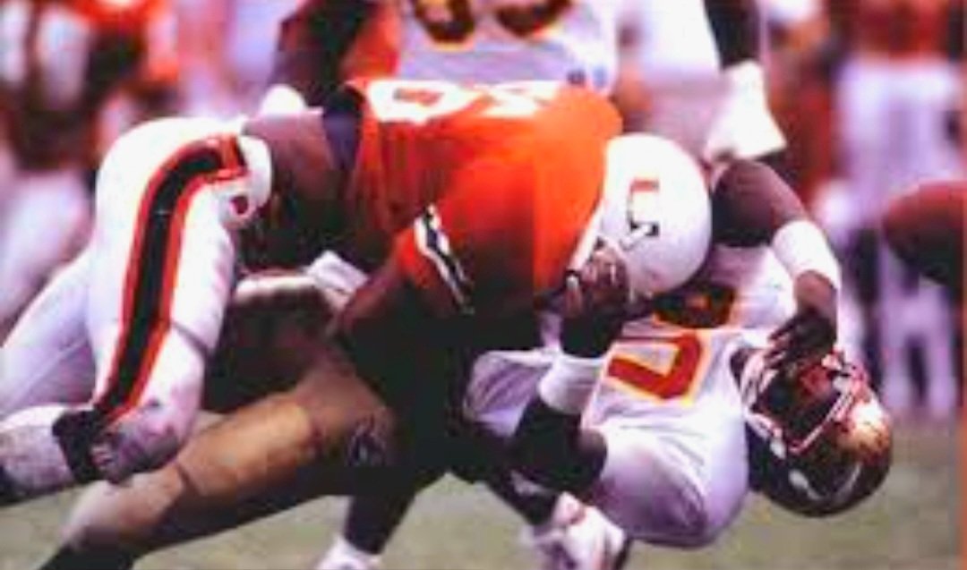 Caneville tweet media