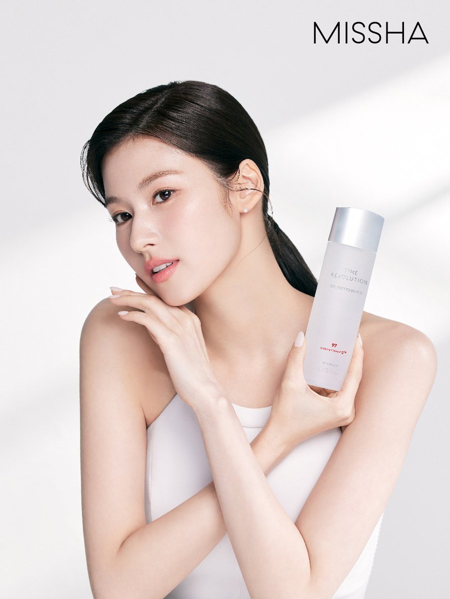 JYPETWICE's tweet photo. SANA &amp; MISSHA

Brand Ambassador

📌Listen "READY TO BE" Here🗝
https://t.co/8sWcmuO1LK

#TWICE #트와이스 #SANA #사나 #MISSHA #광고 https://t.co/KZQXrd4HaZ