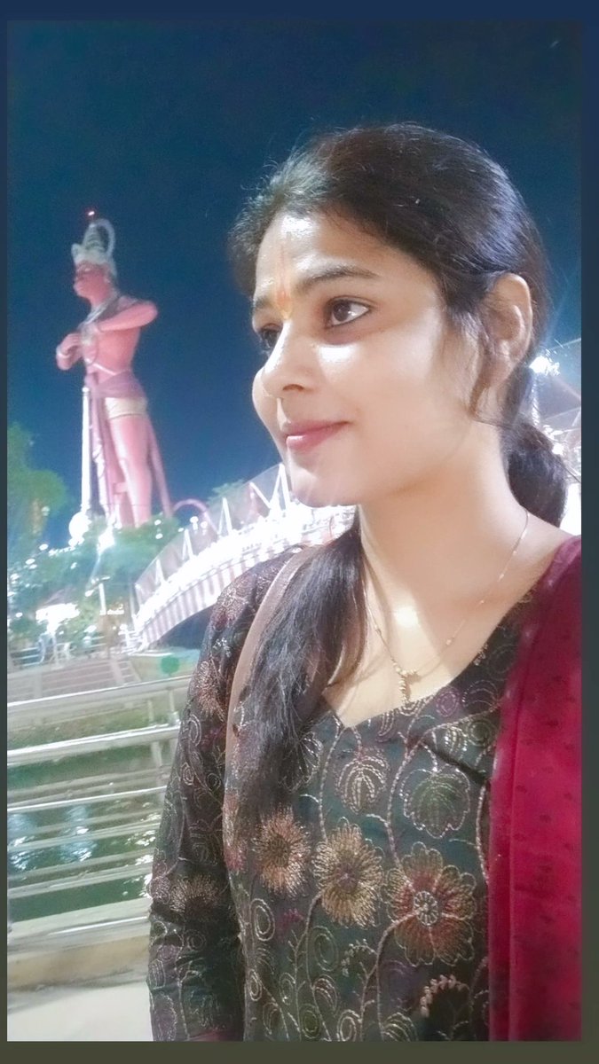 upcopvaishali's tweet photo. बुद्धिहीन तनु जानिके,
 सुमिरौं पवन कुमार,

बल बुद्धि बिद्या देहु मोहिं,
 हरहु कलेस बिकार.... ✨🦋👏
#जय_श्री_राम

#जय_बजरंगबली https://t.co/j3jaVtyIFX