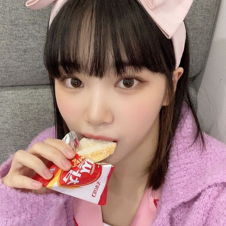 hugs4fearnots's tweet photo. a hug has been sent to @lilhoneyyoon from @kazuhashinez♡

[💌] — “ i love u say it back 🫵 ” https://t.co/MEyf9nhE0C