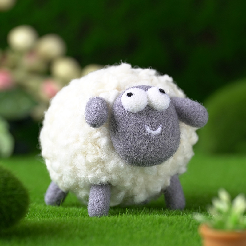 DIYPlanet1's tweet photo. DIY needle felted Black-faced sheep &amp; hamburger sheep 🐑 #needlefelting
https://t.co/B7MomkVqvx https://t.co/QIJZrLesav