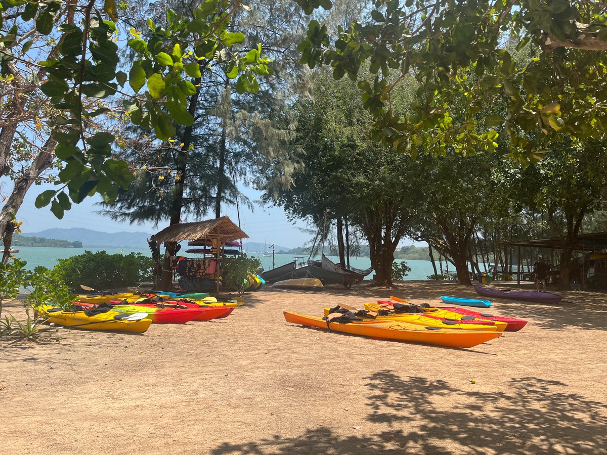 AshleaFidler's tweet photo. #phasephuket was an awesome way to kickstart my move into MSPE next year, still here @ISBeijing . An action packed 3 days filled with Kayaking, Parkour, Gymnastics, Period tracking, Sex Ed, Wellness, Cricket and much more! https://t.co/f3PQuHD2CJ