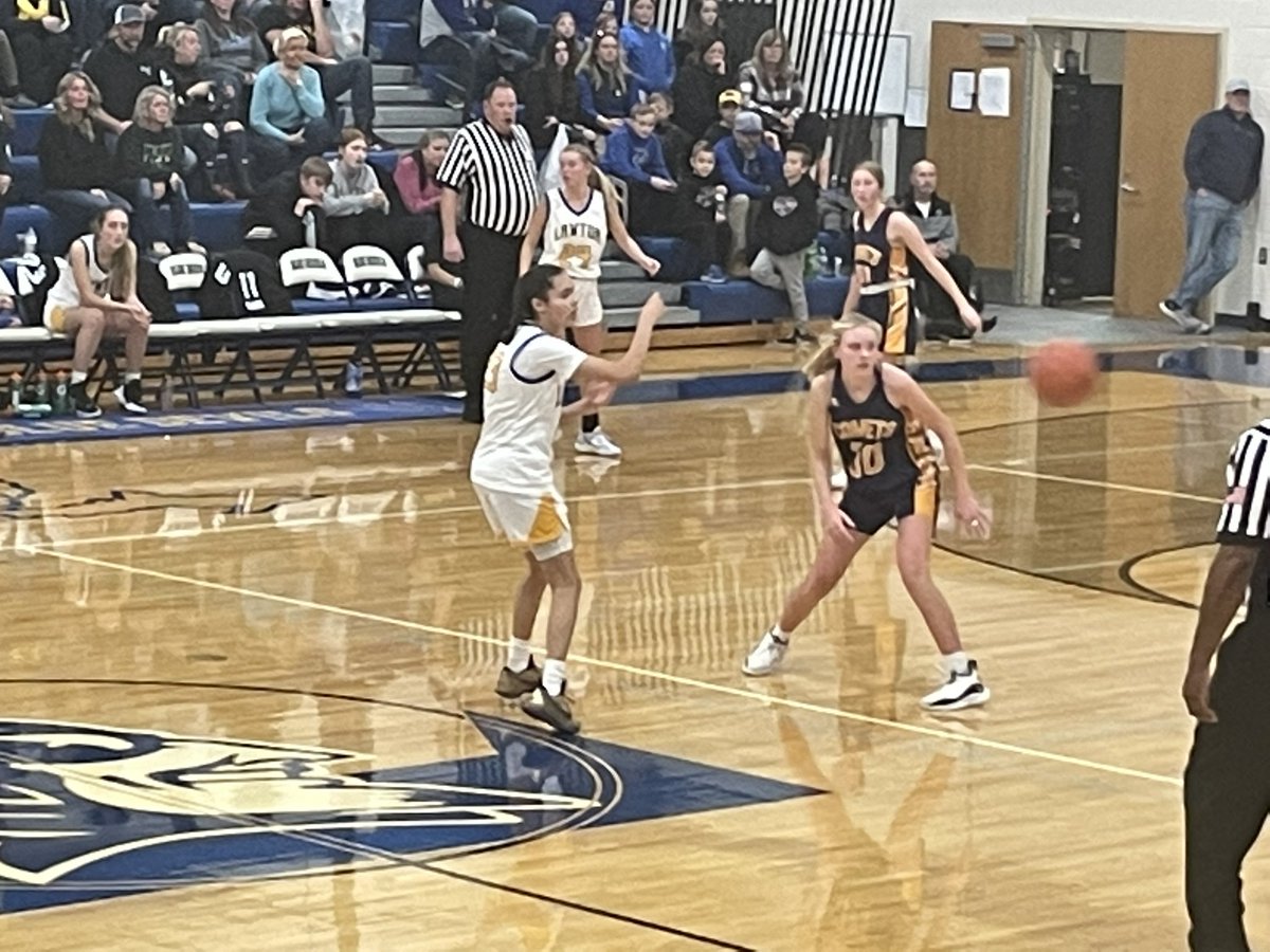 secorsig's tweet image. League champion, district champion, and an All-Conference season for @KCHSwomansHoops @M_B_A_Bball sophomore guard @JordynBonnema.

Jordyn averaged 17 pts, 7 rebounds, and 5 steals a game. She increased her FG% by 6% and EFG by 5% from last season. 

#MakeShots30
