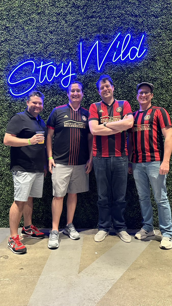 JMadd4444's tweet photo. The squad ⚽️ https://t.co/x9rIg4DmVa