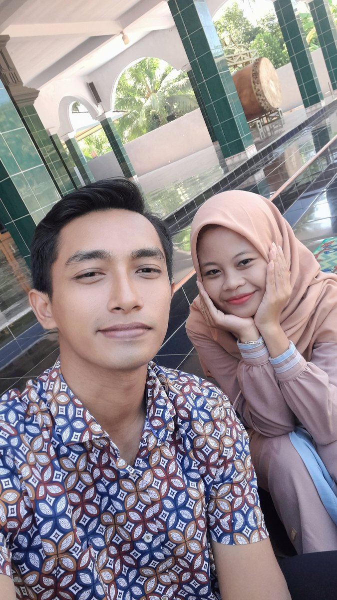 ApriliaFa3's tweet photo. Ku tau aku, tak sempurna... bukan berarti aku tak berhak bahagia https://t.co/l2GJDNxeof