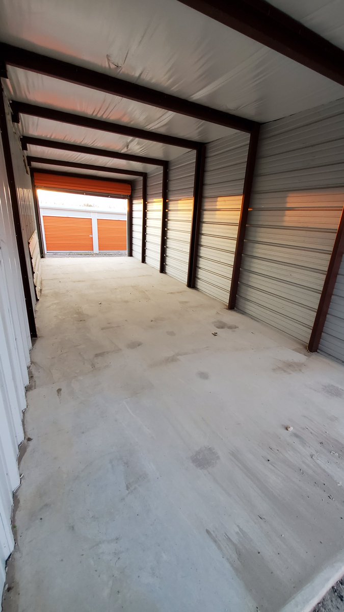 Parker_Co_Junk's tweet image. Today's junk pickup route consisted of mattress removal in Weatherford, TX, and a 10 x 30 storage unit cleanout in Aledo, TX. Boxes, shelving units, pallets, and more quickly found their way into an extra large load. #mattressremoval #storage #storagecleanout #complete #cleanout