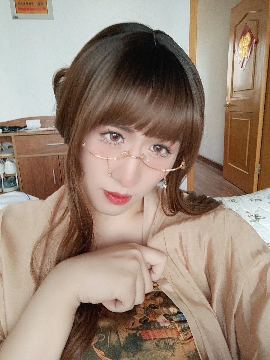 cdm_moer's tweet photo. 好多烦心事啊~
努力加油吧~（突然正能量）

#男娘 #伪娘 #cd #cdm #女装大佬 #女装子 https://t.co/BhXZCivj82