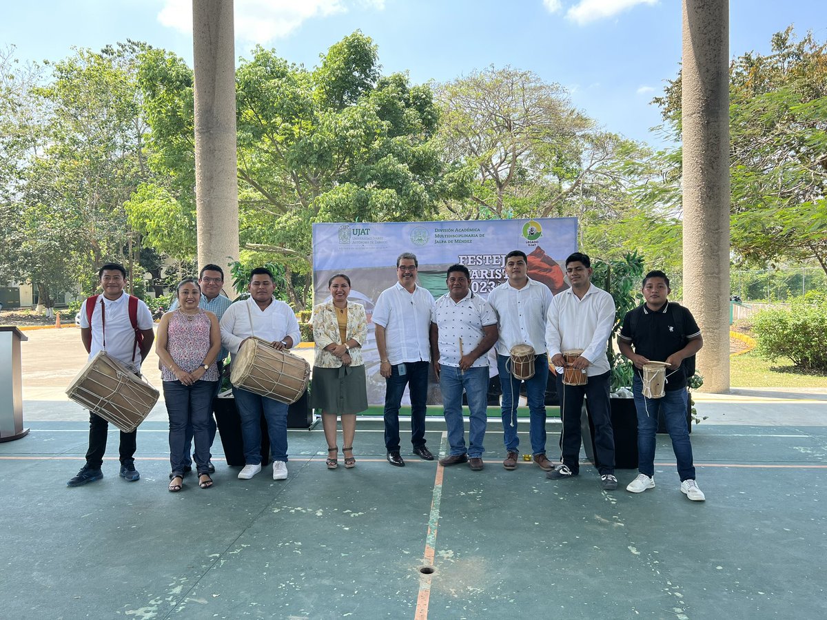 DAMJM_OFICIAL's tweet photo. La DAMJM Inauguró los Festejos Juaristas 2023, en este sentido el Dr. José Manuel Vázquez Rodríguez dirigió él mensaje universitario y agradeció a nuestra invitada M. en C. Mayra Liz  Barrios Viñas.- Directora del ITECH así como a la comunidad divisional https://t.co/mEvQNiBUHw
