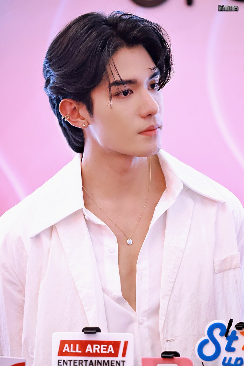 NetsBlackRose's tweet photo. 𝟐𝟑.𝟎𝟑.𝟏𝟑🖤

#NetJames 
#netsiraphop
#DreamexNetJames 

@netsiraphop https://t.co/amcqe5Jw43