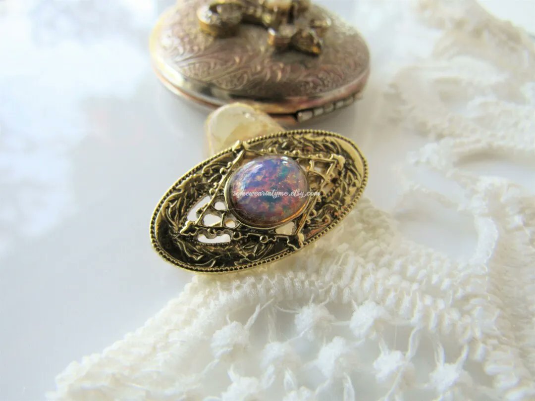 Fire opal brooch pin buff.ly/3Lgcphq  #vintagestyle #vintagewear #giftideas #accessories #shopsmallbusiness #statement #women #style #sweaterweather #etsyshop #vintage #shopsmall #etsyfinds #womensfashion #stylemeup