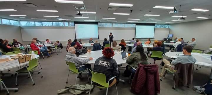 KateSmithKC's tweet image. Had great turnout for a neighborhood meeting Saturday &amp;amp; got to visit w/ many city council candidates who'll be on our ballot. So grateful for amazing neighbors &amp;amp; the energy here. Also very appreciative of candidates showing up &amp;amp; talking w/ us. Love seeing our community in action.