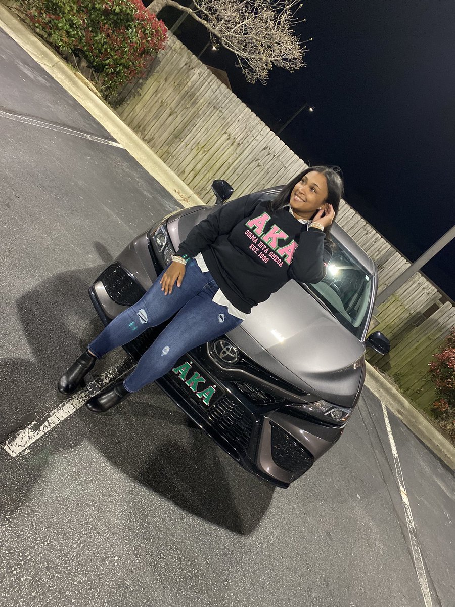 WilliamsT2nd's tweet photo. Itโs my AKAversary ๐๐ One year in the most phenomenal sisterhood ever! Alpha Kappa Alpha Sorority, Incorporated. #EthelTaughtMe #MinerHall #AKAeducator #Spring22 https://t.co/euIem7B1He