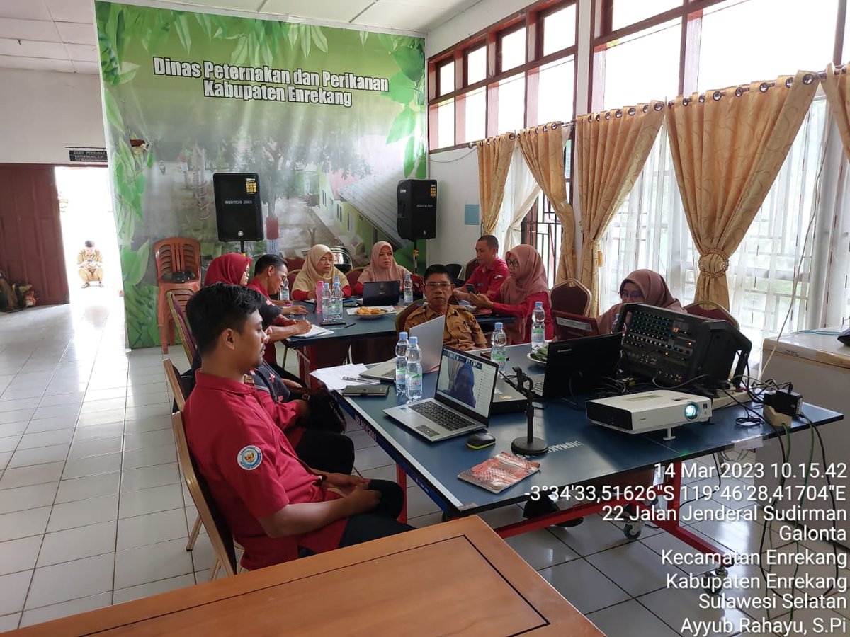 Hasmini10's tweet photo. Selasa, (14/3/2023), hasmini,S.Pi.,https://t.co/TSQy6dwjyG luhkan.kab.enrekang. pemaparan RKT tahunan yang berlokasi di aula kantor dinas peternakan dan perikanan kab.enrekang.
#GiatLuhkanSatminkalMaros
#luhlapor 
#Enrekang
@BRPBAP3_Maros 
@kkpgoid https://t.co/KujwZVgQLe