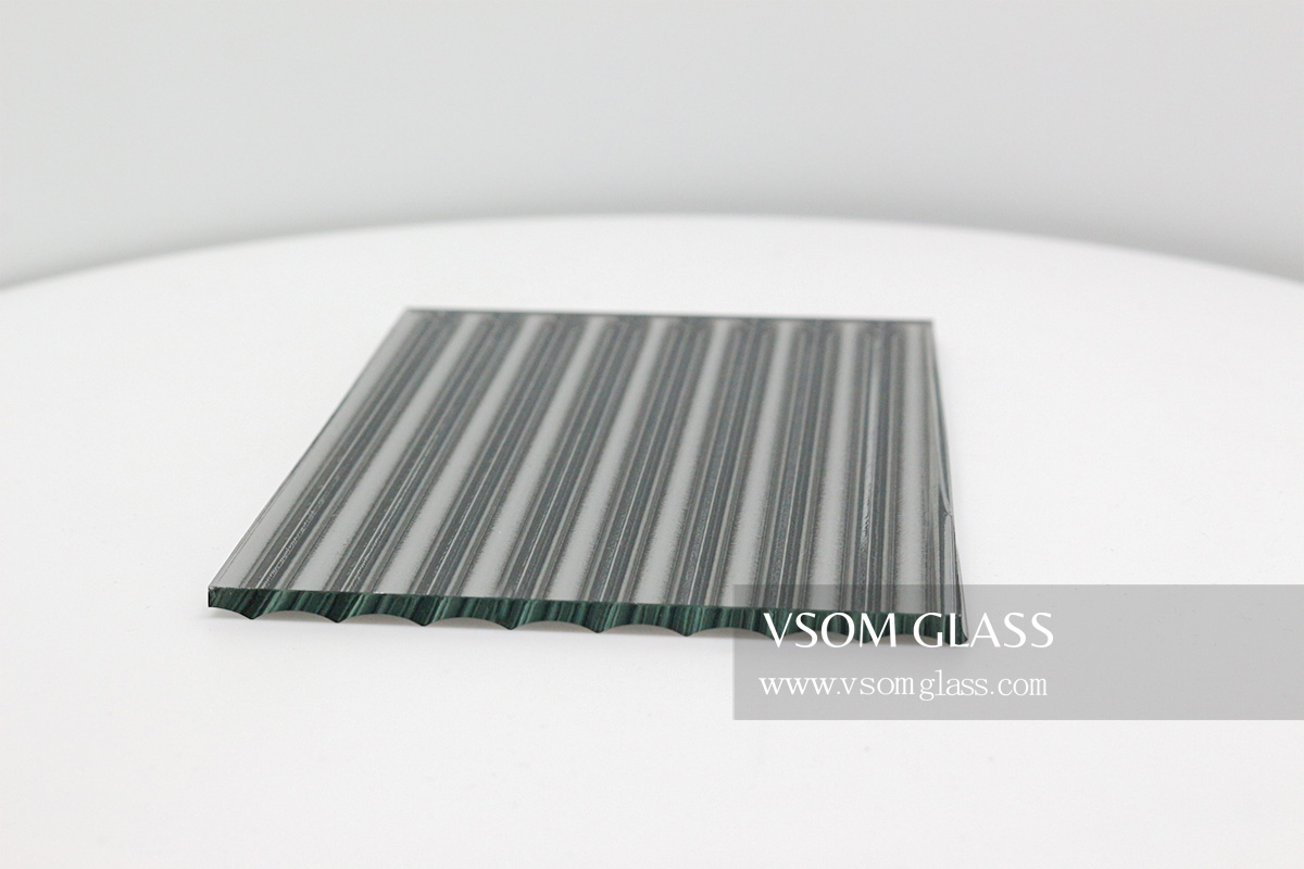 Sliver coated fluted glass sample in our show room. 

If need, kindly contact with me by email: icy@vsomglass.com.

#flutedglass

#slivercoatedglass

#patternedglass

#figuredglass

#texturedglass

#decorativeglass

#glasspartition

#glasssample

#vsomglass