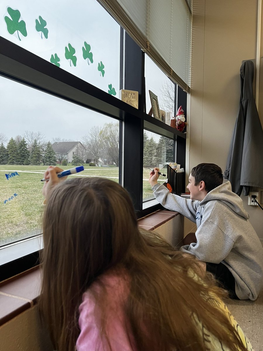 mrs_downing's tweet photo. Students had fun watching the DCS robot paint lines while spelling words with the schwa sound! @KarrerMS https://t.co/ITXkmWy1cY