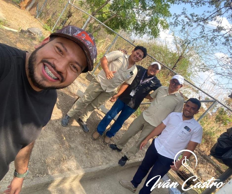 consultorcastro's tweet photo. #DePais Seguiremos día con día trabajando de la mano con nuestra gente, en pro de su bienestar y de todo lo que sea para mejorar su forma de vida. #bendecidosparabendecir https://t.co/woockOQ1LS