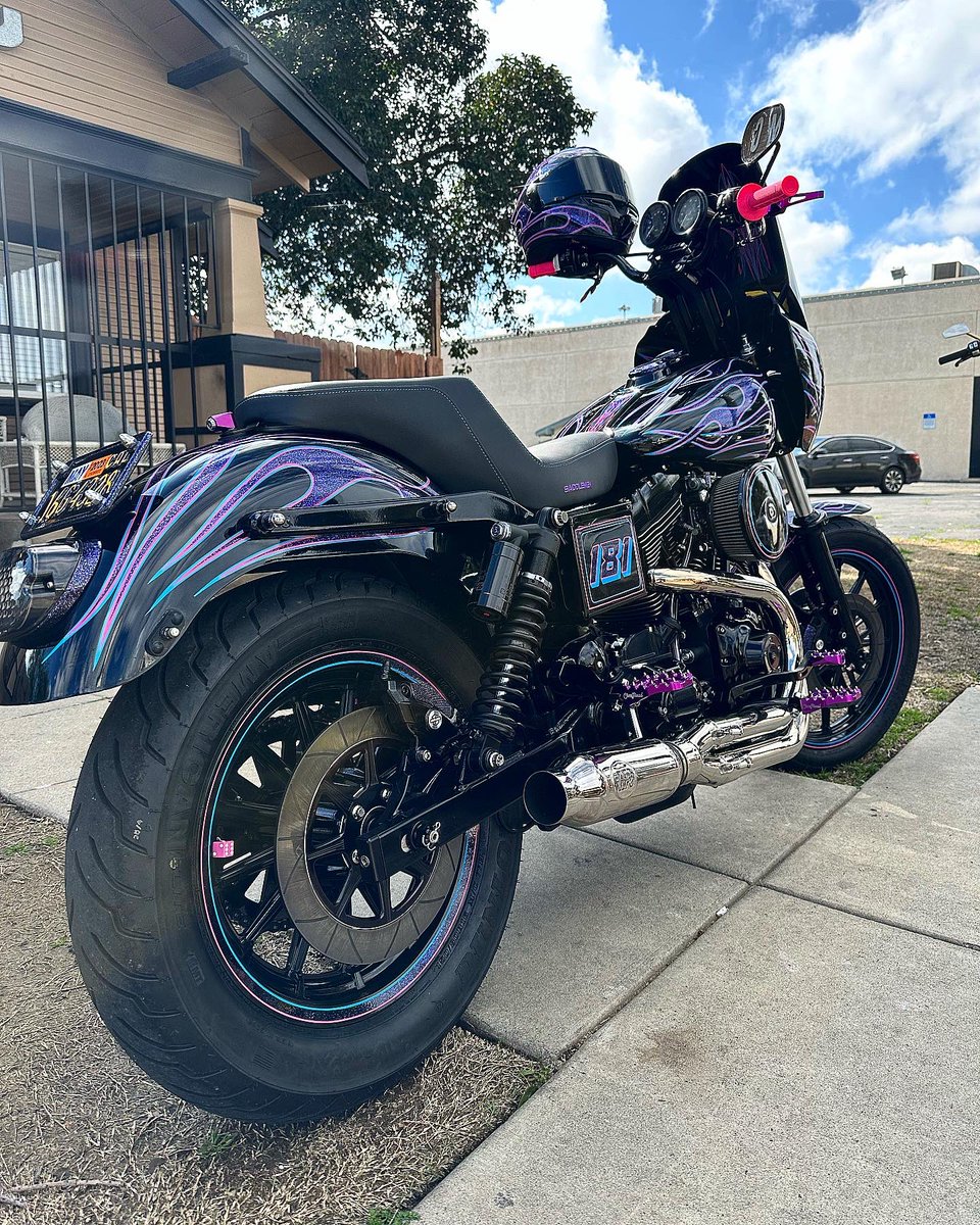 carli_beau's tweet photo. Here she is “the fresh prince of denair” came out unreal! @workingclass_garage can’t thank you enough u went above and beyond🙌🏼 all the late nights busted knuckles countless hours was well worth it! 2023 is gonna be a good one💪🏼#tsport#harleywheelies#thefreshprinceofdenair👑 https://t.co/P0RCWmrQxF