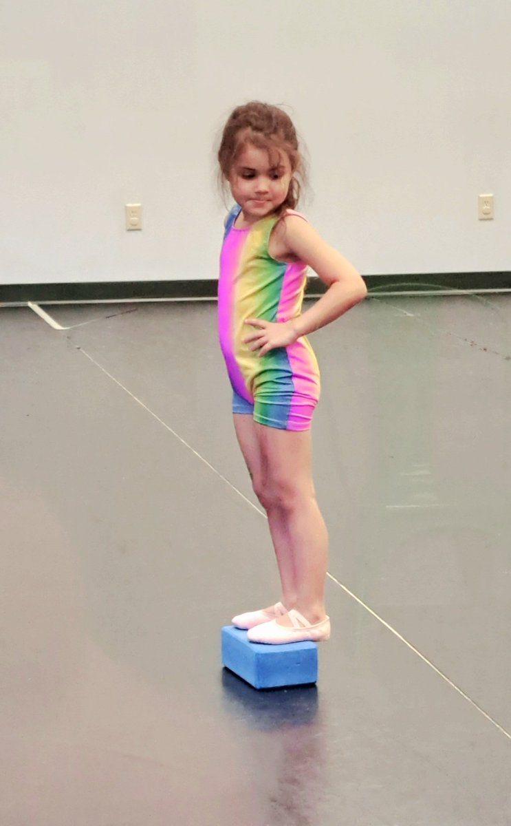 KatiRae0618's tweet image. #nostopping #workout #dance #strengthTraining  #focused #success #nolimits #childdancer