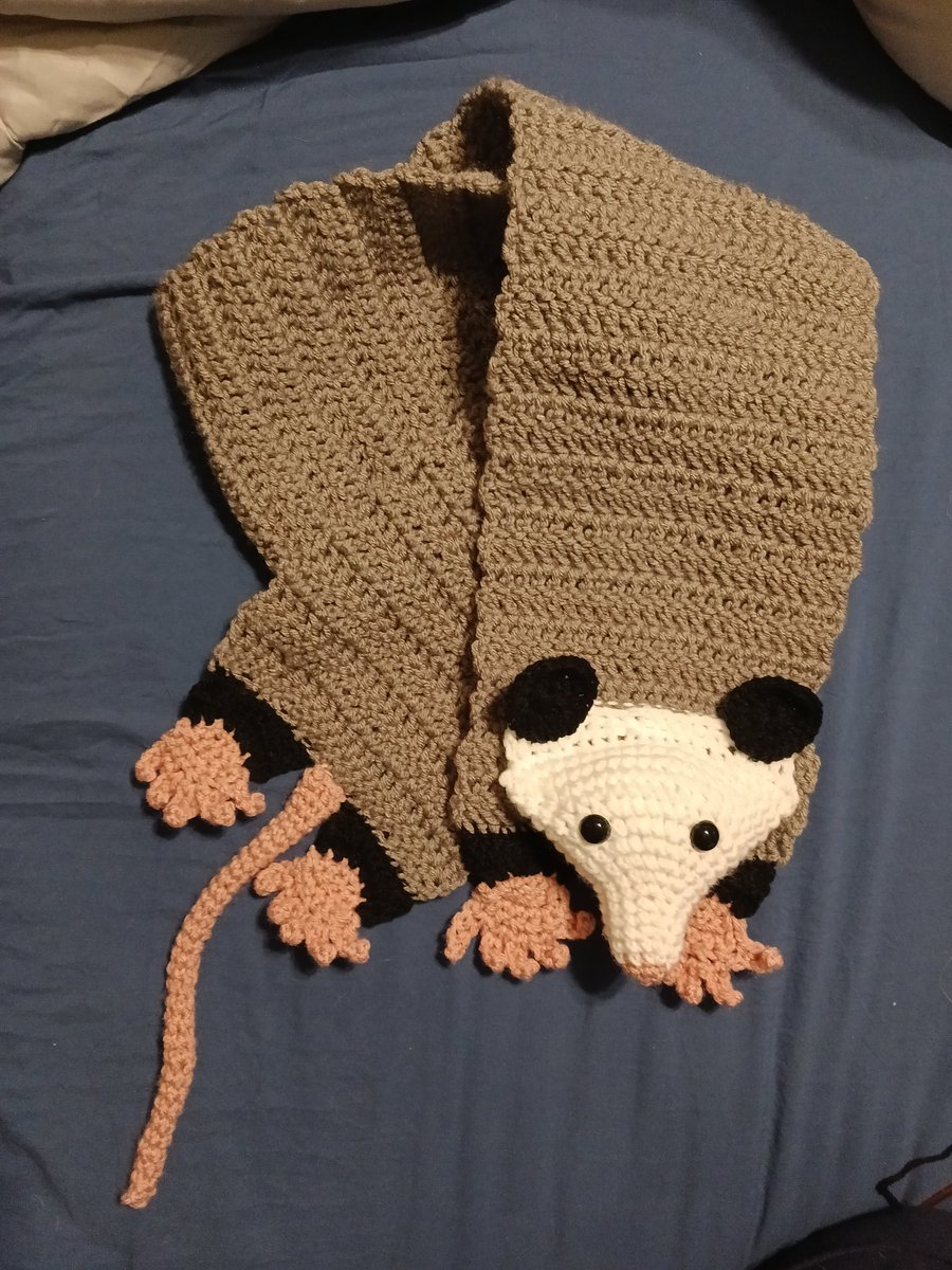 LA_Romanovich's tweet photo. Snow-nights are for finishing started projects https://t.co/mjX3FwiYrY