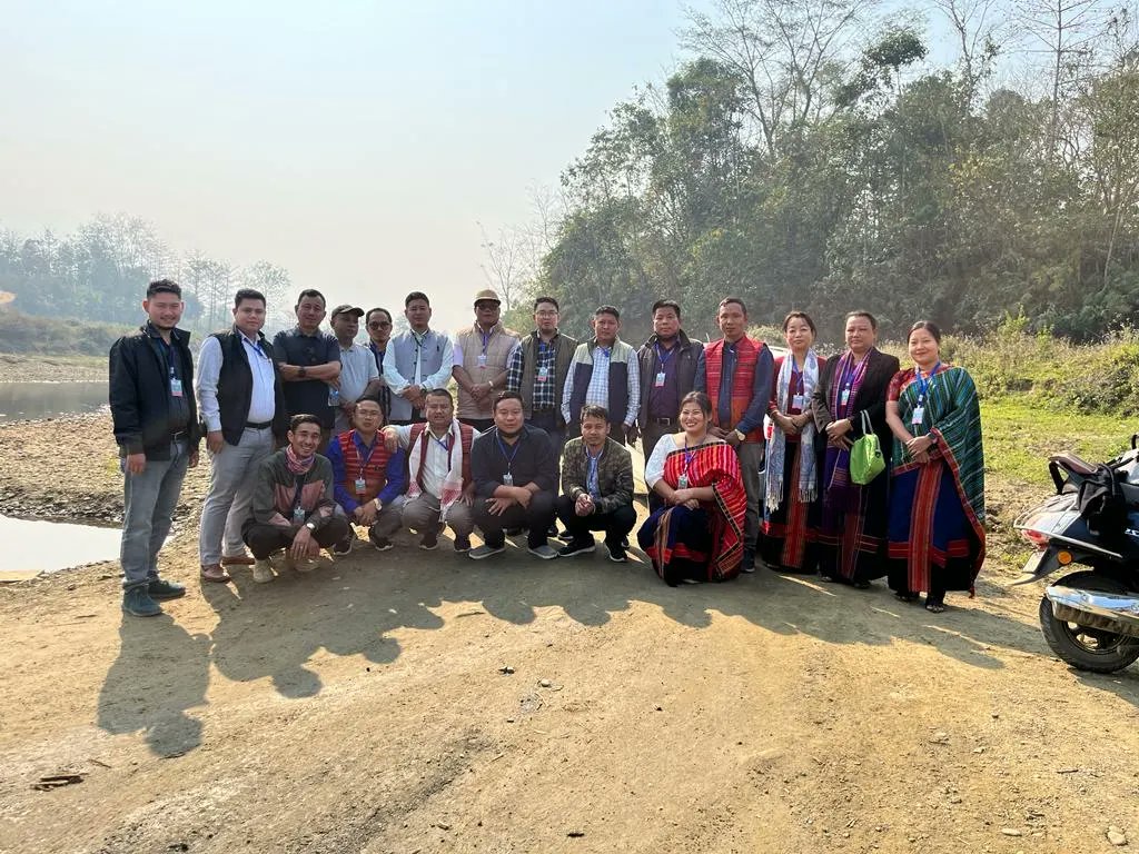 CYCA_Official's tweet photo. A team of CYCA paid a visit to Sumangal Buddha Vihara, Longpuighat on Sunday and handed over an amount of Rs. 1,05,780/- along with other DANA materials to the Vihara management committee. 

The CYCA would like to thank all who have extended help towards this cause.

#YCANews https://t.co/GDtNJ9OUa6