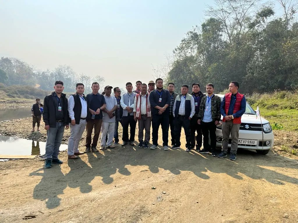 CYCA_Official's tweet photo. A team of CYCA paid a visit to Sumangal Buddha Vihara, Longpuighat on Sunday and handed over an amount of Rs. 1,05,780/- along with other DANA materials to the Vihara management committee. 

The CYCA would like to thank all who have extended help towards this cause.

#YCANews https://t.co/GDtNJ9OUa6