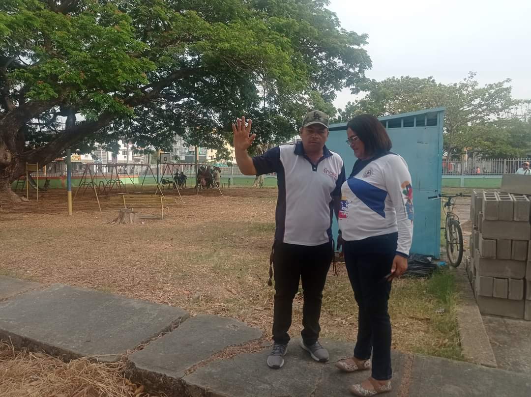 ZE_Apure1's tweet photo. #EnFotos | Bricomiles BRICOP. Hoy #13Mzo continúan los avances del desarrollo al Jardín de Infancia Arauca, en Aras de constatar la rehabilitación y embellecimiento de  la planta física, para el buen funcionamiento de todo el personal y estudiantes. @info_mppe @eduardopiate2 https://t.co/HT7tYjYuip