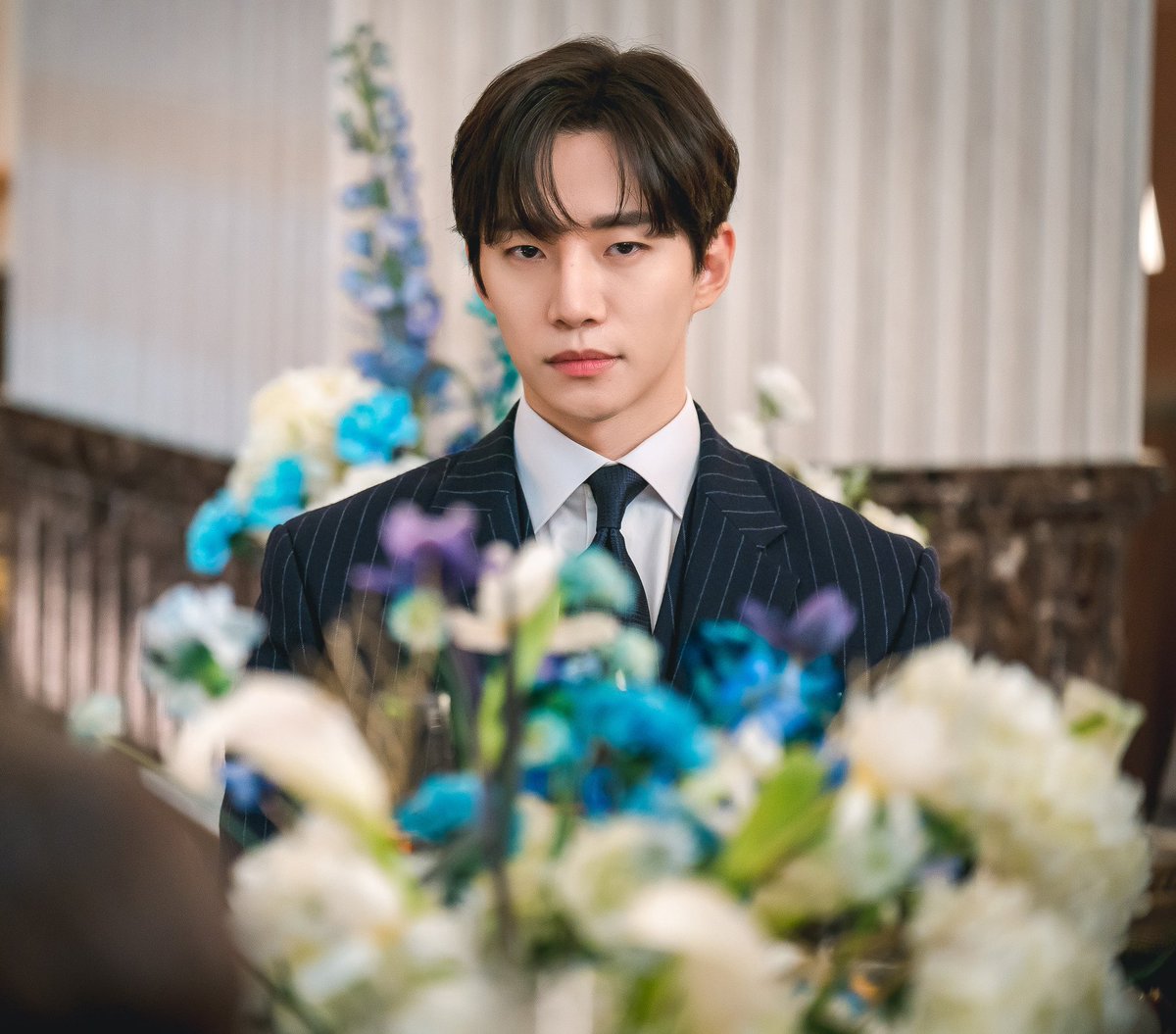 npio_official's tweet photo. 겉바속촉 매력남
‘킹더랜드’ 신입 본부장 구원의 비주얼✨
⠀
앤피오가 제작하는 드라마 ‘킹더랜드’
2023년 Coming Soon💕
⠀
방영: JTBC
사진: 앤피오엔터테인먼트, SLL
⠀
#킹더랜드 #이준호 #임윤아
#LeeJunHo #LimYooNa
#jtbcdrama #npio https://t.co/uuM8brMnMH
