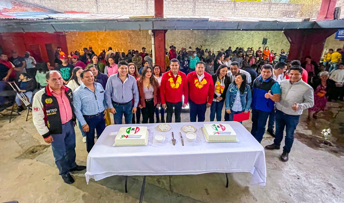 Esta noche visité a la militancia de #Molango para continuar celebrando #94años de nuestro partido. Agradezco el  recibimiento de nuestra militancia en esta región. 

Nuestro priismo está fuerte y unido para seguir avanzando por Hidalgo. 

¡Que viva el PRI!