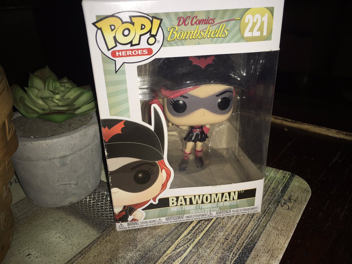 doom__bop's tweet image. Look who I picked up today 🥰 
#dccomics #batwoman #dcbombshells #katekane