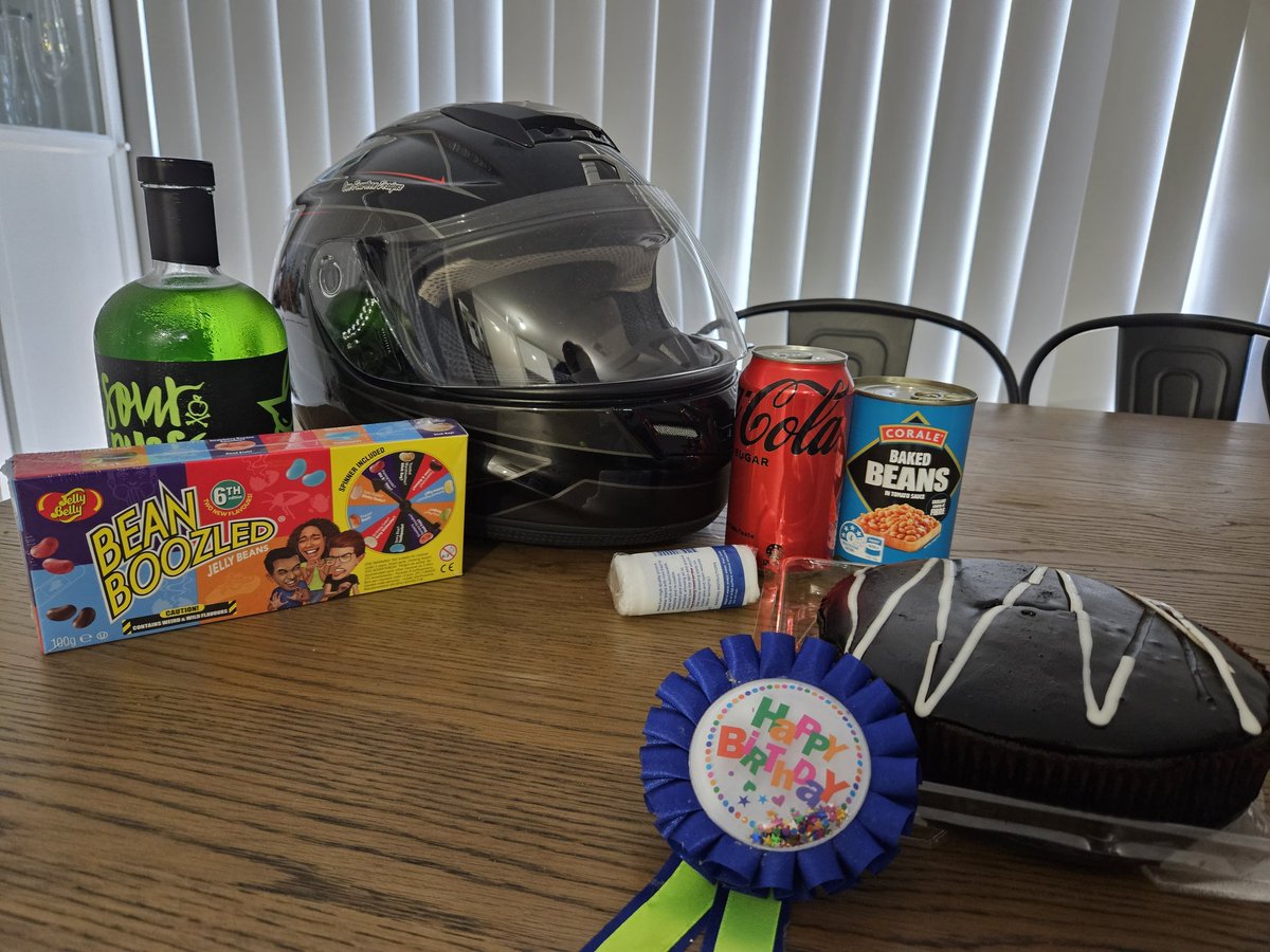 bigbosco_'s tweet photo. Party for One 😅
Live in 30mins for #Dayz inspired IRL challenges for my birthday!
https://t.co/HfswDkfFIx https://t.co/COmAFBqkKH