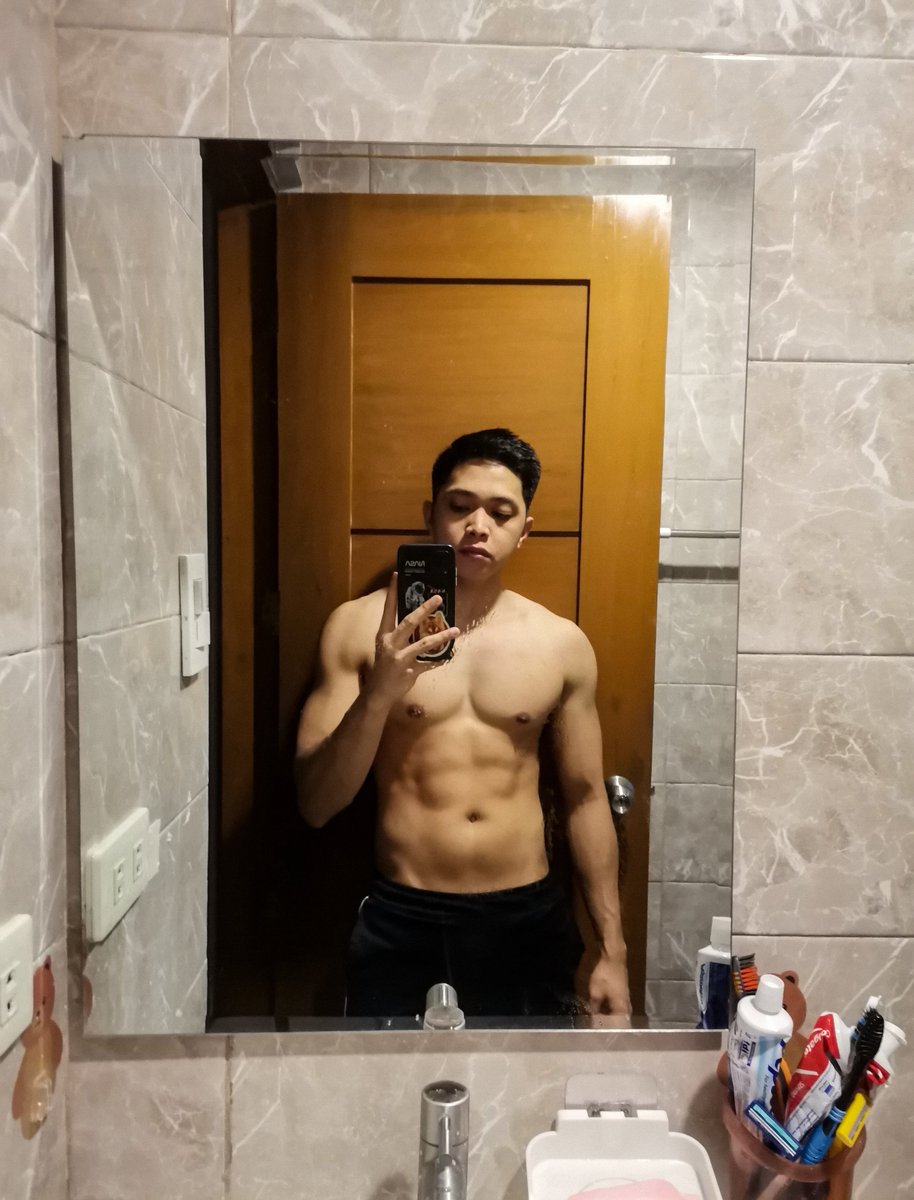im_marvingaye's tweet photo. Happy Tuesday!!
Sino pede kaside, eme!
#pumped #fitness #bodygoals #workout #Workouttuesday #muscles https://t.co/wXCzow1se6