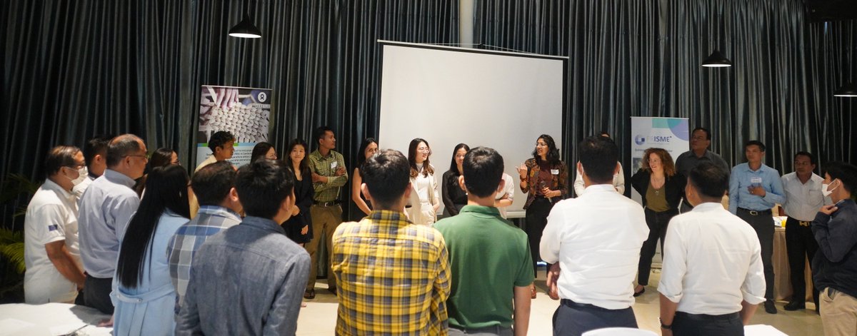 OxfamKH's tweet photo. #OxfamKH & #SDGPlatform partnered with a Netherlands-based Circle Economy to strengthen the knowledge of SMEs & entrepreneurship ecosystem actors in #Cambodia on how to make biz more inclusive, responsible & sustainable through Circular Economy principles. https://t.co/aKs53QRnoU https://t.co/Elw9GSUDRD