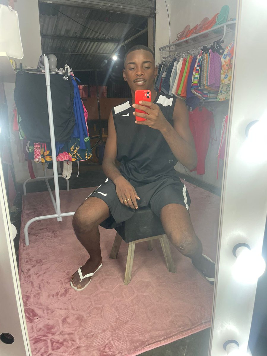 RaizNeguinho's tweet photo. Invejoso achou que pá mais porra se fudeu mais um ano cheio de vida que meu Deus me deu 🇧🇹🇧🇹🙏🙏🙏🙏💪💪💪💞💞💖🤬💖🥰🥰😍😍😍 https://t.co/iJpF8rBCSf