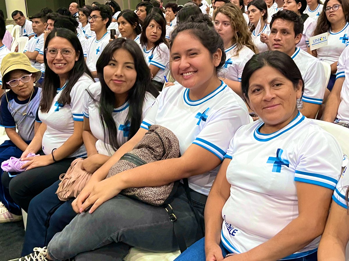 UPeUOficial's tweet photo. 📣 Si usted no pide al Espíritu Santo es porque no es una necesidad para usted, debe pedir hasta que Dios lo derrame en su vida, mencionó el Pr. Daniel Montalvan, Presidente de la UPN, esta noche en el lanzamiento de los hitos de la UPeU para el 2026. 🙏🏻😊

#mision #UPeUNoticias https://t.co/M6d0LZj1ml