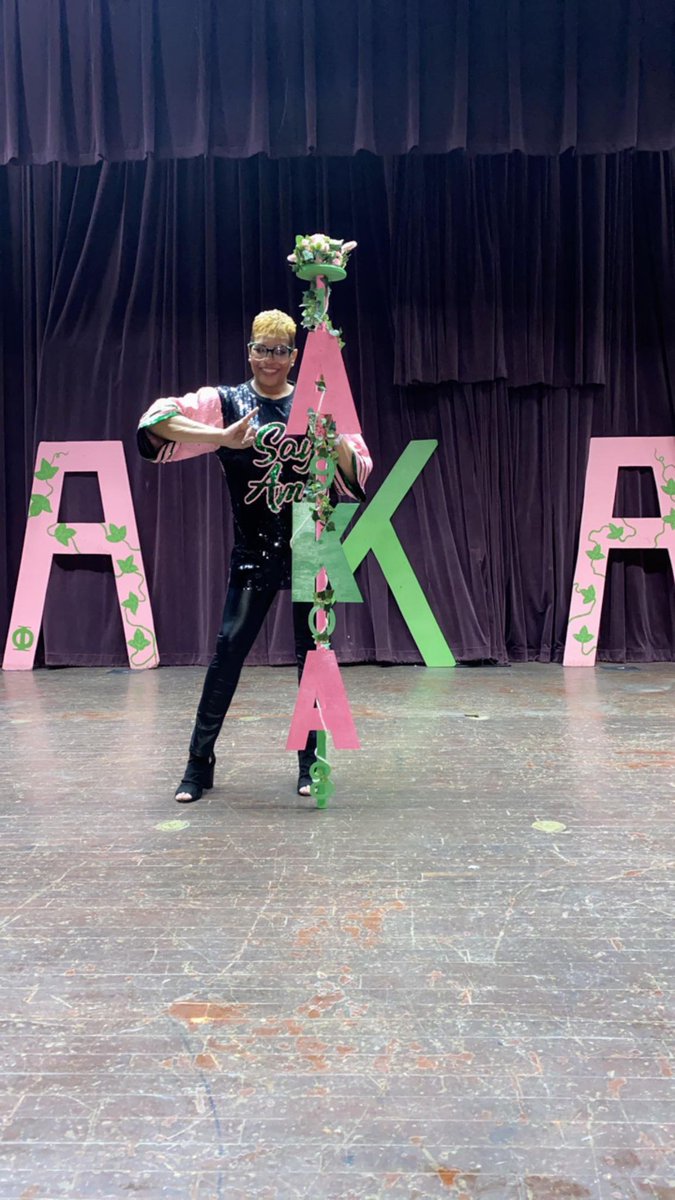 AngelaFitzpatr3's tweet image. Allow me to introduce the newest members of the PHI Chapter of Alpha Kappa Alpha Sorority, Incorporated at Wiley College. 

The 8 PHI-nomenal Pearls of Envy

Now the real work begins 💕💚 #AKA1908 #PhiChapter #AlphaKappaAlphaSororityIncorporated #WileyCollege