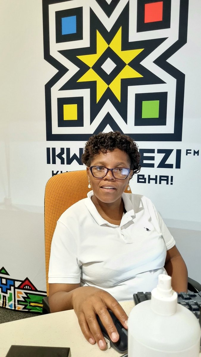 bussaimathebula's tweet photo. Happy Tuesday!

Thank you for choosing RNB629 ✈️💖✈️💖✈️ 

@Ikwekwezi_fm; listen live; channel 804 dsTv 📻 106.3  #40Years  

Emoyeni ukhamba ngu @RealDJ_Rvoonah @BussaiMathebula no @BathabileMaben9 kezemidlalo ⚽️🏀🏉

Kukhanya Bha ☀️ https://t.co/alFeq6dYqa