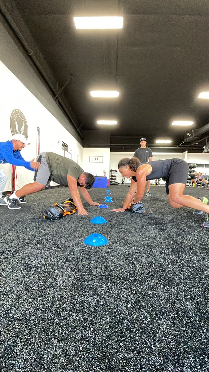 Carmelo Clawson ⭐️⭐️⭐️ tweet media