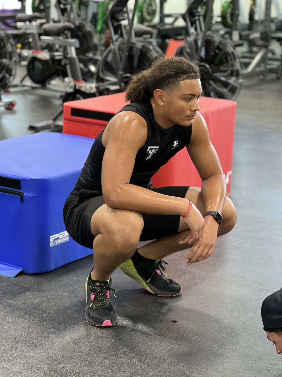 Carmelo Clawson ⭐️⭐️⭐️ tweet media