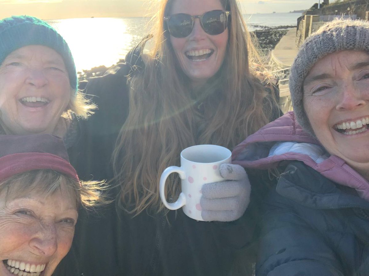 Post swim high faces 😁 Beautiful morning 😎 Happy Tuesday folks 😊 #seaswimming #morningritual #sunrise #naturestherapy #dowhatmakesyousmile