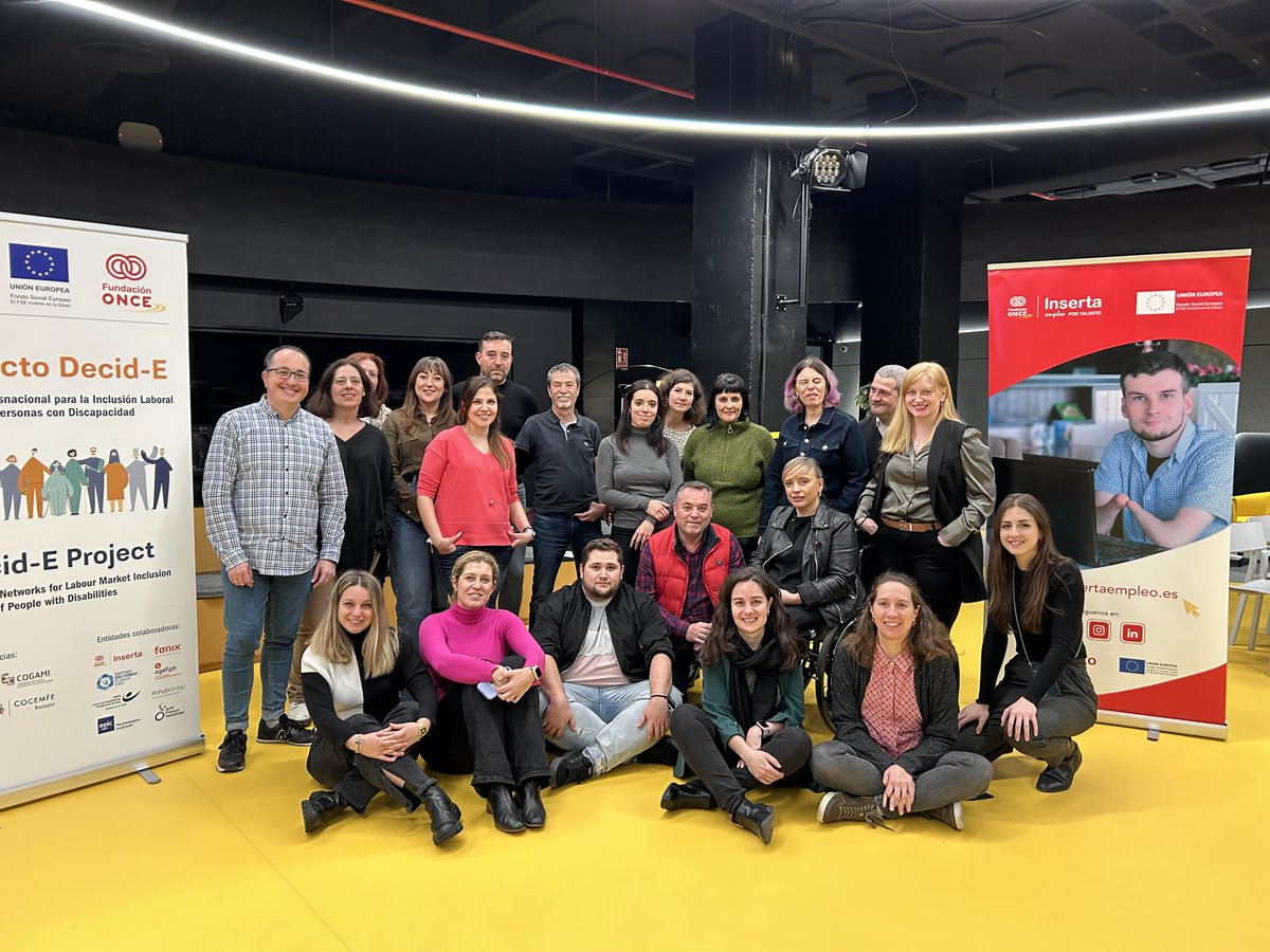 COGAMI_Galicia's tweet photo. COGAMI traballa con @COCEMFEnacional e #Inserta da @Fundacion_ONCE no proxecto #Decid-E, no que se comparten metodoloxías de inserción laboral para persoas con #discapacidade, recollendo boas prácticas que sirvan de guía no camiño cara a inclusión. https://t.co/xLT6xTHYf2