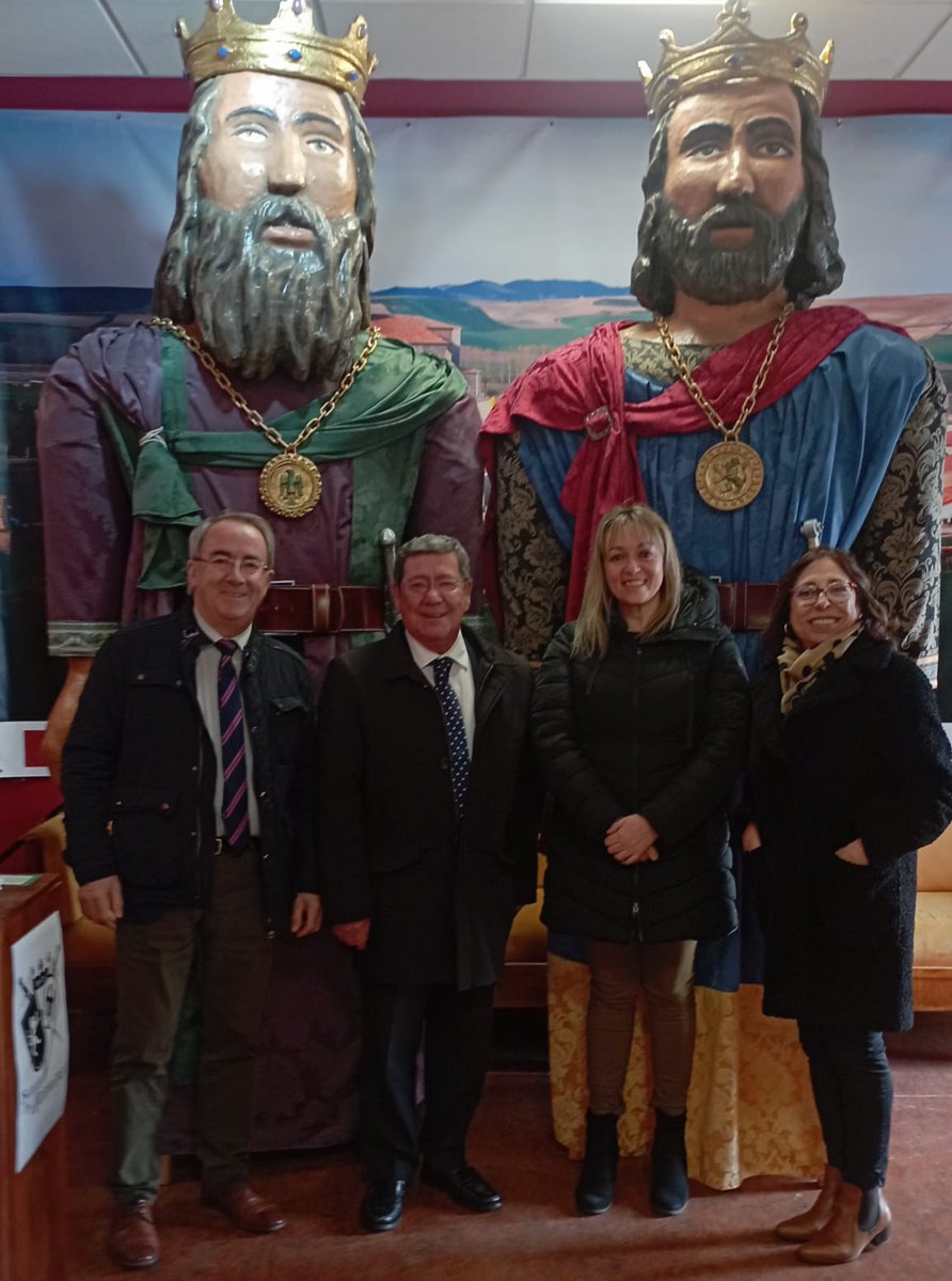 El Centro Turístico Cultural <a href="/batallatapuerca/">Batalla de Atapuerca</a> acogió recientemente la visita del presidente de la #DiputacióndeBurgos y representantes del Ayto. de #Atapuerca, quienes valoraron muy positivamente los contenidos y el esfuerzo realizado por el <a href="/citatapuerca/">C.I.T. Sierra de Atapuerca</a>