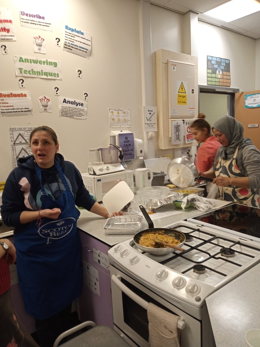 clswallace's tweet photo. @MissSherry14 @AlloaAcademy Kids are great wee cooks. MasterChef could be looking for new contestant!! Mr McGilvary https://t.co/AavvcdUN0B