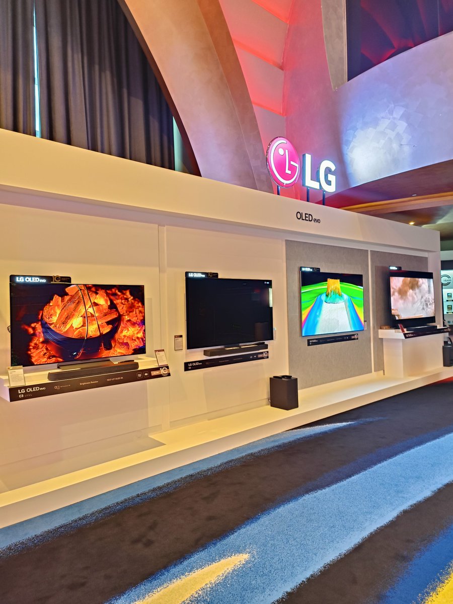 kenyanskater's tweet photo. Over 400 guests from across the world will have come to experience #LGโs newest #highendpremium products, such as the #LGSIGNATURE second generation line-up, Wireless #OLEDTVs, and #refrigerator with MoodUP. #LGShowcase2023 @LGEastAfrica #LG100Club https://t.co/BGpDY4g87R