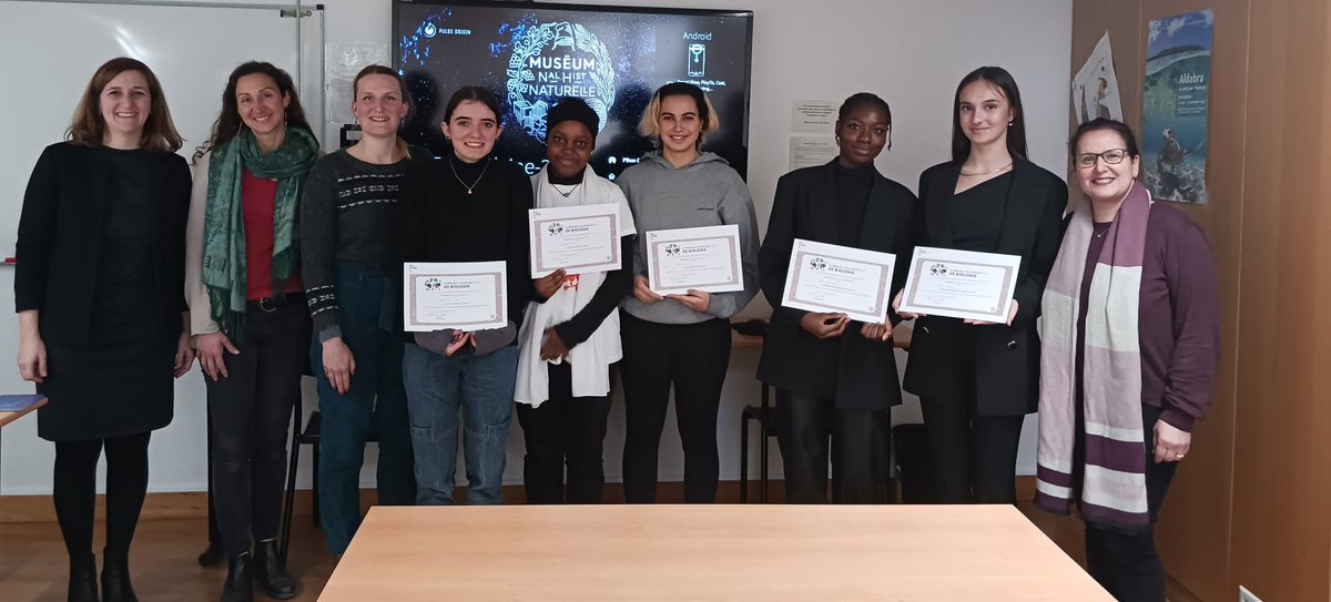 🖼️ <a href="/Le_Museum/">Muséum national d'Histoire naturelle</a> a accueilli la finale académique des Olympiades de biologie. Bravo aux lauréates, Sara et Mijolaine, qui représenteront l’<a href="/AcCreteil/">Académie de Créteil</a> lors de la finale nationale, le 8 avril 2023, dans l’<a href="/actoulouse/">Académie de Toulouse</a>. Bonne chance à elles ! 👉 bit.ly/3mSnUl0