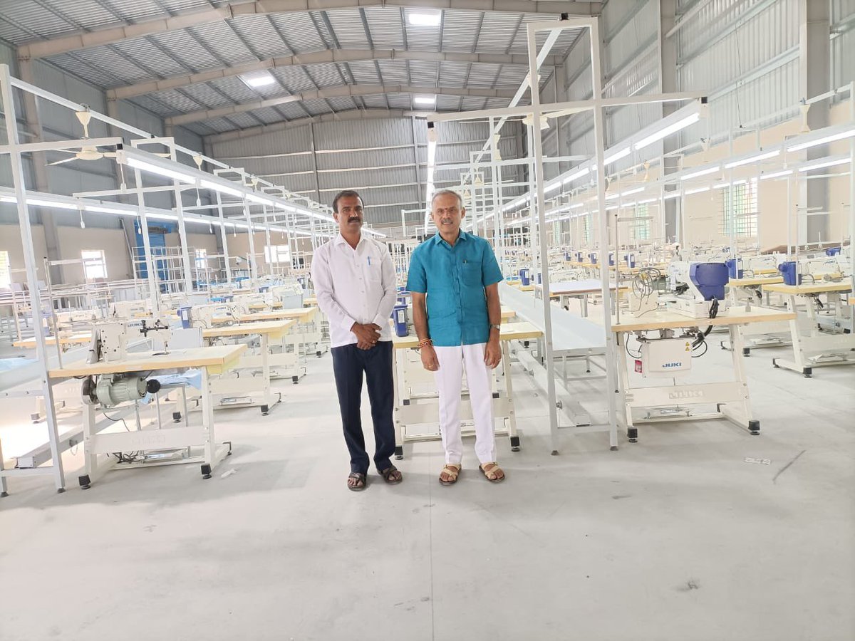 bsureshgowda1's tweet image. ಇಂದು ತುಮಕೂರು ಗ್ರಾಮಾಂತರ ವಿಧಾನಸಭಾ ಕ್ಷೇತ್ರದಲ್ಲಿ ನಮ್ಮ ಬಿಜೆಪಿ  ಮುಖಂಡರಾದ ಎನ್. ನರಸಿಂಹಮೂರ್ತಿ ಅವರ ಸಿಂಹಾದ್ರಿ ರೆಡಿಮೇಡ್ ಗಾರ್ಮಂಟ್ಸ್ ಗೆ ಭೇಟಿ ನೀಡಿದೆ.ನಮ್ಮ ಗ್ರಾಮಾಂತರ ಭಾಗದಲ್ಲಿ ಇಂದು ಹಲವಾರು ಜನರಿಗೆ ಉದ್ಯೋಗ ನೀಡುವುದರ ಮೂಲಕ ಸಿಂಹಾದ್ರಿ ಗಾರ್ಮೆಟ್ಸ್ ಹಲವರಿಗೆ ಆಸರೆಯಾಗಿದೆ.
#TeamBSG #Tumkurrural #Shakthisoudha