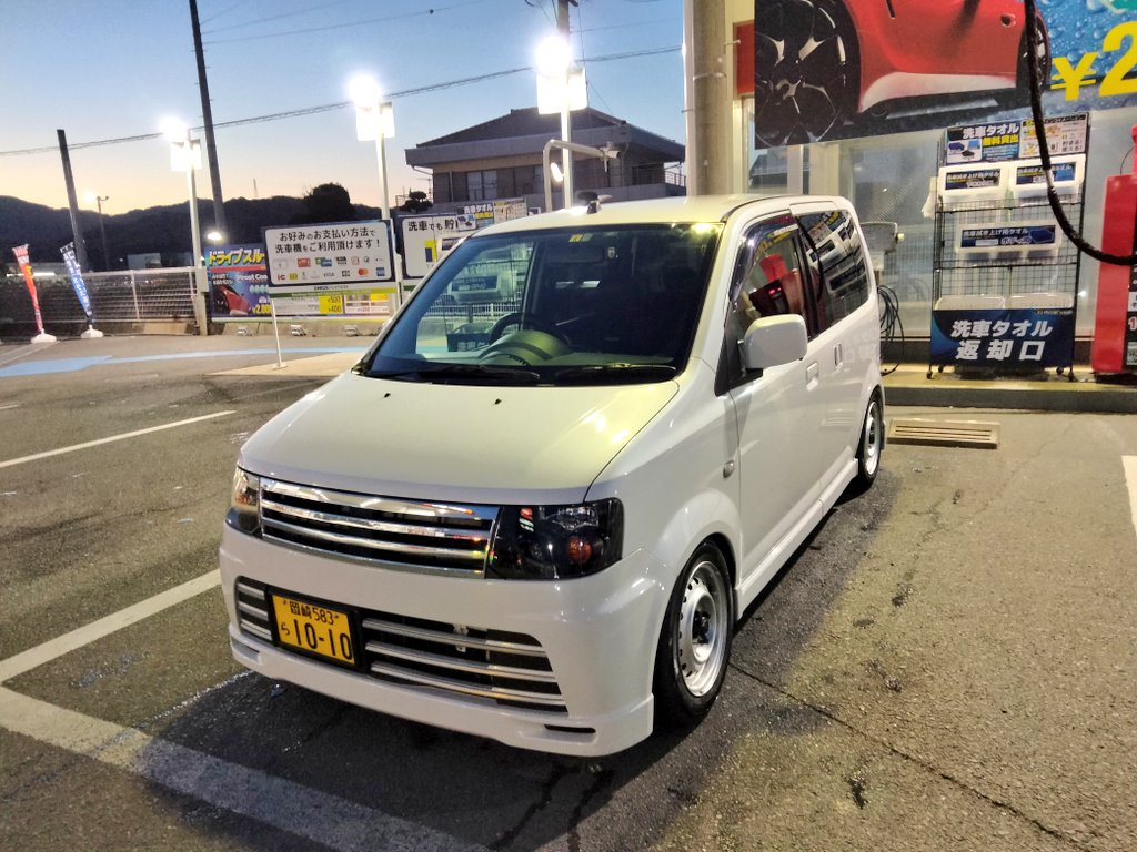 82ek_SPROT's tweet photo. そして洗車！！
もちろん仕上げはプレクサス！w
効果とか持ちとかは知らんけど滑るくらいヌルヌルのフィーリングがいいんよ🙄 https://t.co/nZG2zotXbS